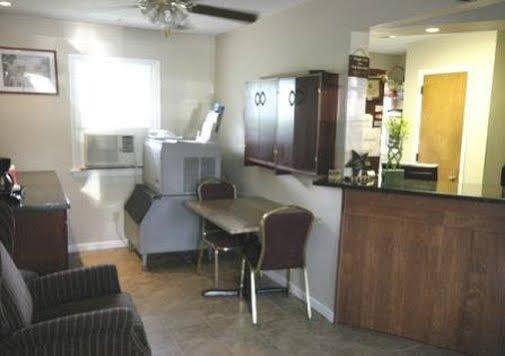 Budget Host Inn New Berlinville Экстерьер фото